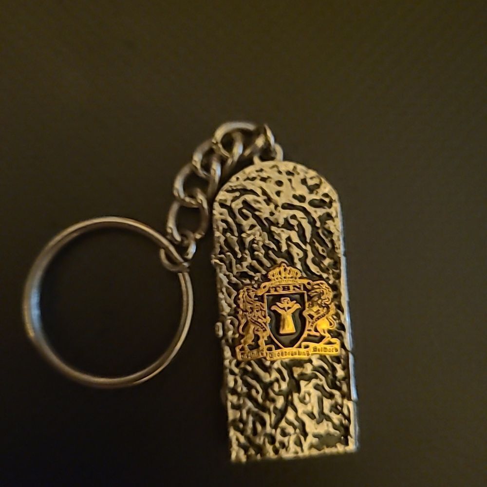 10 Commandments Keychain - Picture 3 of 5
